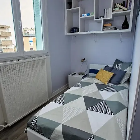 Chambres A Louer Dans Appartement Balcon - Wifi - Parking Gratuit Nevers Exterior photo