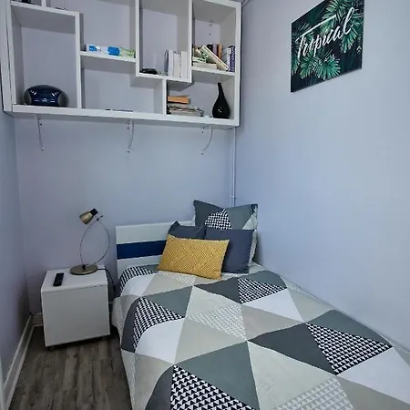Chambres A Louer Dans Appartement Balcon - Wifi - Parking Gratuit Nevers Exterior photo